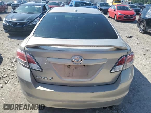 ✅ 2009 Mazda 6 i Touring • VIN: 1YVHP82A895M35684 • Лот: 64290435. Опубликован ранее на Copart с пробегом Не указан. Бесплатный доступ к архиву аукционных продаж из США и подробный отчёт об истории автомобиля на DreamBid. Изображение 6.