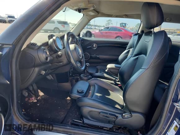 2015 MINI Hardtop S with VIN WMWXP7C53F2A59924, listed as a Copart auction lot 90106185 with Not provided miles and Clean title. Bid and sale history available at DreamBid. Image 7.