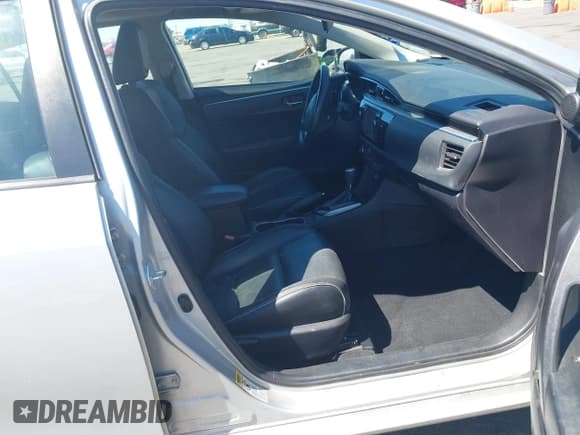 ✅ 2014 Toyota Corolla L • VIN: 5YFBURHE8EP065256 • Lot: 42956325. Wystawiony na IAAI z przebiegiem 147 947 mil. Bezpłatny archiwum sprzedaży aukcyjnych z USA i szczegółowy raport historii pojazdu na DreamBid. Zdjęcie 5.