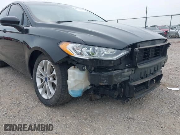 ✅ 2020 Ford Fusion SE • VIN: 3FA6P0HD1LR164963 • Lot: 42934066. Listed on IAAI with 52,918 mi. Free auction sales archive from the USA and detailed vehicle history report at DreamBid. Image 18.