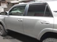 ✅ 2018 Toyota 4Runner SR5 • VIN: JTEBU5JR0J5505754 • Лот: 42194808. Опубликован ранее на IAAI с пробегом 63 161 миль. Бесплатный доступ к архиву аукционных продаж из США и подробный отчёт об истории автомобиля на DreamBid. Изображение 14.