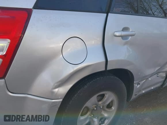 ✅ 2008 Suzuki Grand Vitara • VIN: JS3TE941984101615 • Lot: 41537613. Wystawiony na IAAI z przebiegiem 162 786 mil. Bezpłatny archiwum sprzedaży aukcyjnych z USA i szczegółowy raport historii pojazdu na DreamBid. Zdjęcie 13.