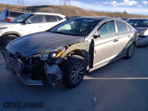 ✅ 2018 Hyundai Sonata SE • VIN: 5NPE24AF5JH611902 • Lot: 43055603. Listed on Copart with 63,147 mi. Free auction sales archive from the USA and detailed vehicle history report at DreamBid. Image 1.