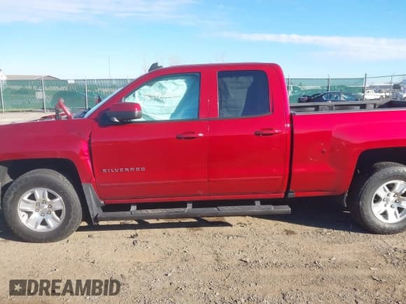 ✅ 2018 Chevrolet Silverado 1500 LT • VIN: 2GCVKREC3J1100655 • Лот: 43535361. Опубликован ранее на IAAI с пробегом 62 667 миль. Бесплатный доступ к архиву аукционных продаж из США и подробный отчёт об истории автомобиля на DreamBid. Изображение 14.