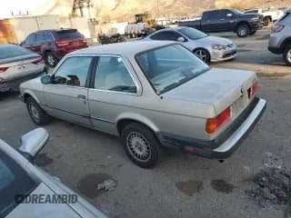 ✅ 1987 BMW 3 Series 325 • VIN: WBAAB5408H9807117 • Lot: 87187414. Listed on Copart with 164,534 mi. Free auction sales archive from the USA and detailed vehicle history report at DreamBid. Image 2.