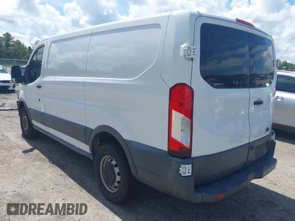 ✅ 2016 Ford Transit Cargo • VIN: 1FTYR1YM2GKB07832 • Lot: 42614414. Wystawiony na IAAI z przebiegiem Nie podano. Bezpłatny archiwum sprzedaży aukcyjnych z USA i szczegółowy raport historii pojazdu na DreamBid. Zdjęcie 3.