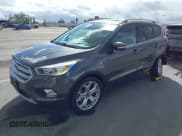 ✅ 2019 Ford Escape Titanium • VIN: 1FMCU0J9XKUA63788 • Лот: 43454970. Опубликован ранее на IAAI с пробегом 55 620 миль. Бесплатный доступ к архиву аукционных продаж из США и подробный отчёт об истории автомобиля на DreamBid. Изображение 2.