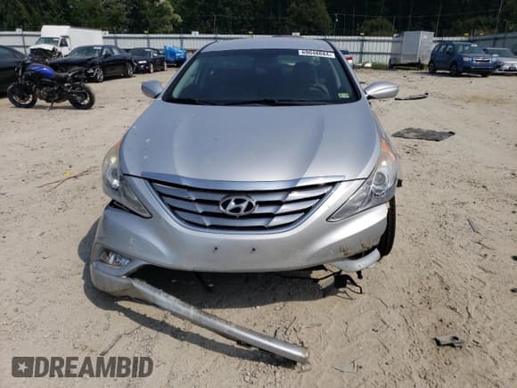 ✅ 2012 Hyundai Sonata SE • VIN: 5NPEC4AB5CH321768 • Lot: 69048884. Listed on Copart with 62,410 mi. Free auction sales archive from the USA and detailed vehicle history report at DreamBid. Image 5.