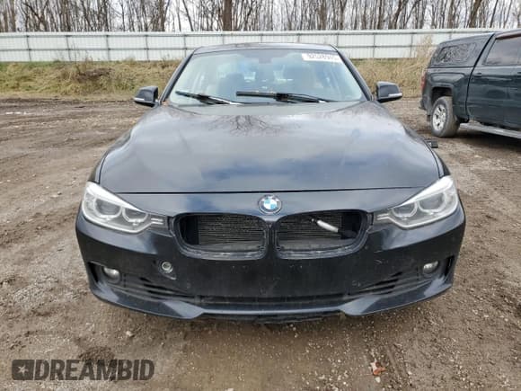 ✅ 2014 BMW 3 Series 328i xDrive • VIN: WBA3B3C53EJ982623 • Lot: 92528945. Wystawiony na Copart z przebiegiem 194 877 mil. Bezpłatny archiwum sprzedaży aukcyjnych z USA i szczegółowy raport historii pojazdu na DreamBid. Zdjęcie 5.