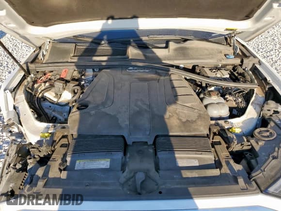 ✅ 2021 Audi Q7 Premium Plus • VIN: WA1LJBF75MD012227 • Lot: 91358655. Listed on Copart with 44,136 mi. Free auction sales archive from the USA and detailed vehicle history report at DreamBid. Image 12.