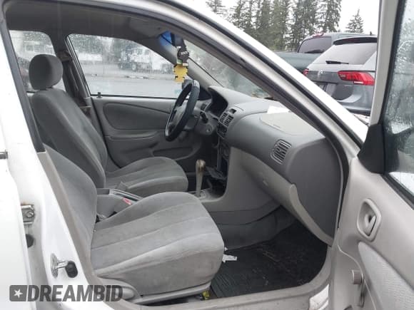 ✅ 2001 Toyota Corolla LE • VIN: 1NXBR12E91Z556651 • Lot: 43611938. Listed on IAAI with 204,814 mi. Free auction sales archive from the USA and detailed vehicle history report at DreamBid. Image 5.