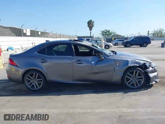✅ 2014 Lexus IS 250 • VIN: JTHCF1D25E5014207 • Lot: 43107970. Listed on IAAI with 136,777 mi. Free auction sales archive from the USA and detailed vehicle history report at DreamBid. Image 13.