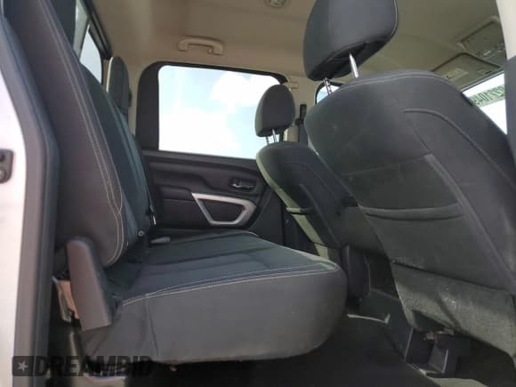 ✅ 2018 Nissan Titan SV • VIN: 1N6AA1EJ1JN532402 • Лот: 82210495. Опубликован ранее на Copart с пробегом Не указан. Бесплатный доступ к архиву аукционных продаж из США и подробный отчёт об истории автомобиля на DreamBid. Изображение 10.