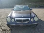 ✅ 2001 Mercedes-Benz E 320/430 4 Matic • VIN: WDBJF82JX1X061113 • Лот: 72018205. Опубликован ранее на Copart с пробегом 124 696 миль. Бесплатный доступ к архиву аукционных продаж из США и подробный отчёт об истории автомобиля на DreamBid. Изображение 5.