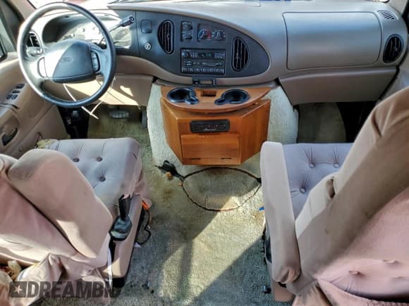 ✅ 1997 Ford Econoline Commercial • VIN: 1FDEE1467VHB42149 • Lot: 94298505. Wystawiony na Copart z przebiegiem 91 951 mil. Bezpłatny archiwum sprzedaży aukcyjnych z USA i szczegółowy raport historii pojazdu na DreamBid. Zdjęcie 8.