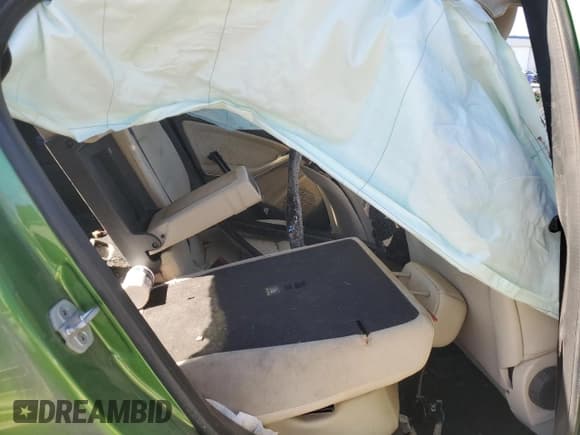 ✅ 2016 Mercedes-Benz GLA 250 • VIN: WDCTG4GB5GJ230218 • Лот: 90375495. Опубликован ранее на Copart с пробегом Не указан. Бесплатный доступ к архиву аукционных продаж из США и подробный отчёт об истории автомобиля на DreamBid. Изображение 10.