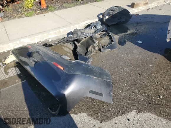 2018 Dodge Challenger T/A 392 z VIN 2C3CDZFJ4JH220040, wystawiony jako Copart lot #84881375 z przebiegiem Nie podano mil oraz Szkoda całkowita • Salvage title. Historia ofert i sprzedaży dostępna na DreamBid. Obrazek 12.