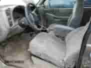 2001 Chevrolet S-10 с VIN 1GCCS195218127573, выставлен на аукционе Copart как лот 76322274 с пробегом 228 552 миль миль и Списание • Salvage title. История ставок и продаж доступна на DreamBid. Изображение 7.