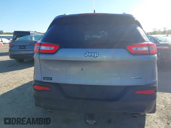 ✅ 2014 Jeep Cherokee Latitude • VIN: 1C4PJLCS3EW143135 • Lot: 43331122. Wystawiony na IAAI z przebiegiem 108 204 mil. Bezpłatny archiwum sprzedaży aukcyjnych z USA i szczegółowy raport historii pojazdu na DreamBid. Zdjęcie 16.