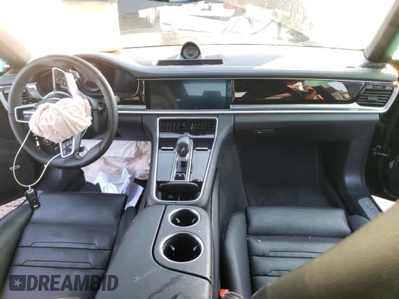 ✅ 2018 Porsche Panamera • VIN: WP0CB2A72JL190527 • Lot: 39884003. Wystawiony na Copart z przebiegiem Nie podano. Bezpłatny archiwum sprzedaży aukcyjnych z USA i szczegółowy raport historii pojazdu na DreamBid. Zdjęcie 8.