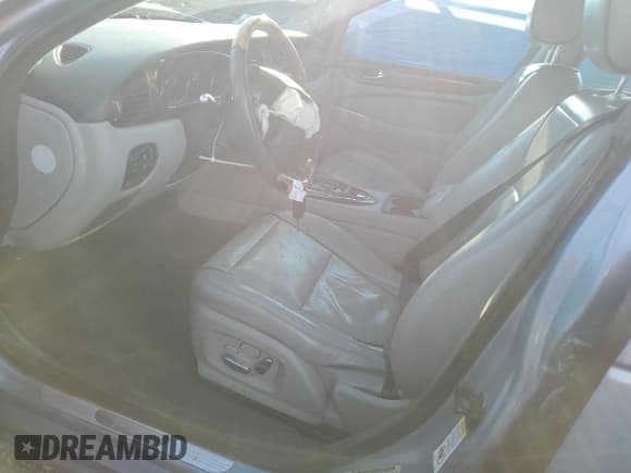 ✅ 2008 Jaguar XJ 8 LWB • VIN: SAJWA79B58SH21567 • Лот: 91188825. Опубликован ранее на Copart с пробегом 125 331 миль. Бесплатный доступ к архиву аукционных продаж из США и подробный отчёт об истории автомобиля на DreamBid. Изображение 7.