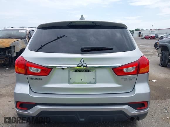 ✅ 2019 Mitsubishi Outlander ES • VIN: JA4AP3AU0KU012965 • Lot: 42439006. Listed on IAAI with 54,760 mi. Free auction sales archive from the USA and detailed vehicle history report at DreamBid. Image 16.