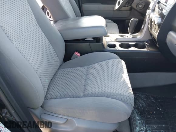 ✅ 2011 Toyota Tundra • VIN: 5TFDM5F18BX023877 • Lot: 41558654. Listed on IAAI with 235,734 mi. Free auction sales archive from the USA and detailed vehicle history report at DreamBid. Image 5.