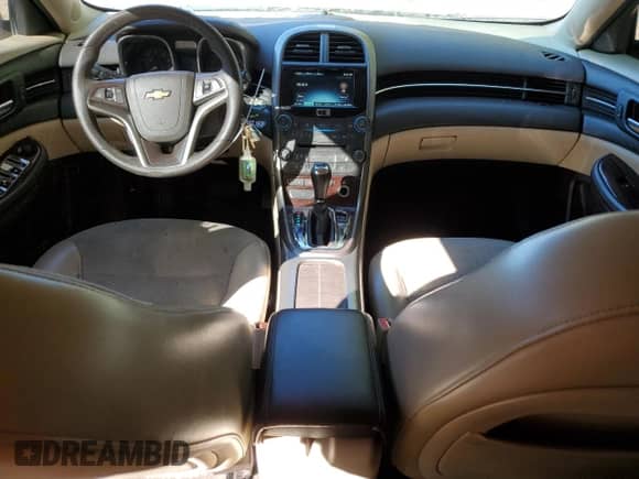 ✅ 2013 Chevrolet Malibu LT • VIN: 1G11C5SA2DU149323 • Lot: 82402225. Wystawiony na Copart z przebiegiem 258 783 mil. Bezpłatny archiwum sprzedaży aukcyjnych z USA i szczegółowy raport historii pojazdu na DreamBid. Zdjęcie 8.