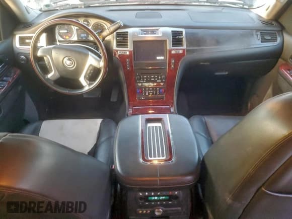 ✅ 2014 Cadillac Escalade ESV Luxury • VIN: 1GYS4HEF2ER156353 • Lot: 95387375. Listed on Copart with 121,594 mi. Free auction sales archive from the USA and detailed vehicle history report at DreamBid. Image 8.