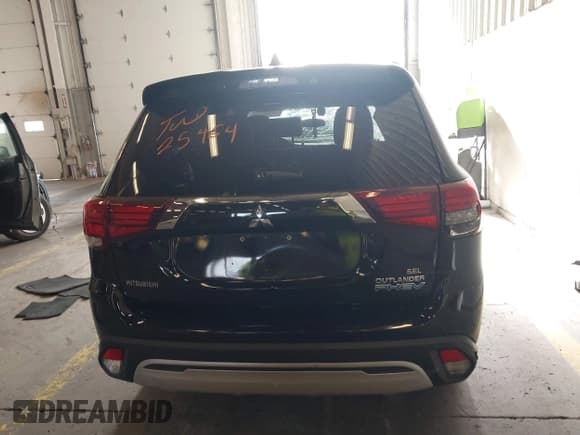 ✅ 2019 Mitsubishi Outlander SEL • VIN: JA4J24A56KZ023288 • Lot: 42790149. Wystawiony na IAAI z przebiegiem 73 904 mil. Bezpłatny archiwum sprzedaży aukcyjnych z USA i szczegółowy raport historii pojazdu na DreamBid. Zdjęcie 17.