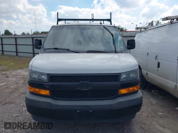 ✅ 2019 Chevrolet Express Cargo • VIN: 1GCWGBFGXK1369600 • Лот: 43337240. Опубликован ранее на IAAI с пробегом 169 566 миль. Бесплатный доступ к архиву аукционных продаж из США и подробный отчёт об истории автомобиля на DreamBid. Изображение 12.