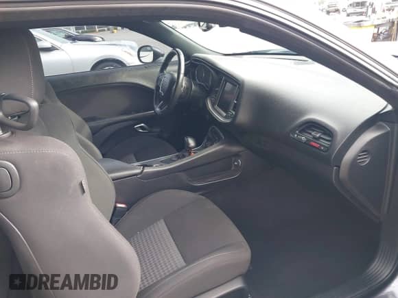 ✅ 2020 Dodge Challenger R/T Scat Pack • VIN: 2C3CDZFJ2LH198574 • Lot: 43283679. Wystawiony na IAAI z przebiegiem 44 621 mil. Bezpłatny archiwum sprzedaży aukcyjnych z USA i szczegółowy raport historii pojazdu na DreamBid. Zdjęcie 5.