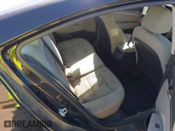 ✅ 2017 Hyundai Elantra Value Edition • VIN: 5NPD84LF8HH030637 • Лот: 43672132. Опубликован ранее на IAAI с пробегом 204 939 миль. Бесплатный доступ к архиву аукционных продаж из США и подробный отчёт об истории автомобиля на DreamBid. Изображение 8.