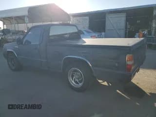 ✅ 1994 Mitsubishi Mighty Max • VIN: JA7LS21G6RP012556 • Lot: 44242825. Wystawiony na Copart z przebiegiem 213 338 mil. Bezpłatny archiwum sprzedaży aukcyjnych z USA i szczegółowy raport historii pojazdu na DreamBid. Zdjęcie 2.