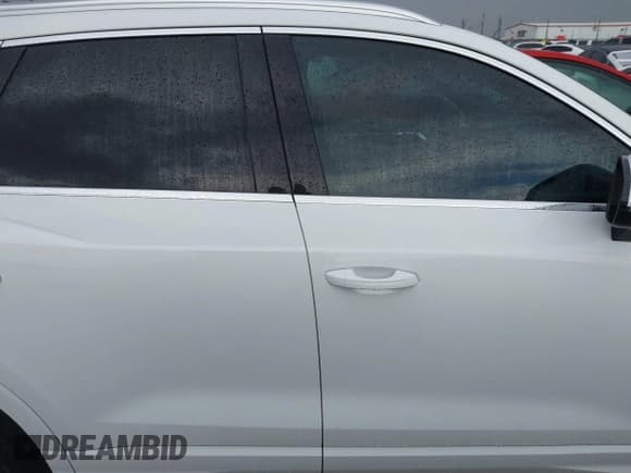 ✅ 2020 Audi Q3 Premium • VIN: WA1AECF34L1030460 • Lot: 42887309. Listed on IAAI with 95,592 mi. Free auction sales archive from the USA and detailed vehicle history report at DreamBid. Image 13.