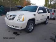 ✅ 2007 Cadillac Escalade • VIN: 1GYFK63897R368329 • Лот: 43487158. Опубликован ранее на IAAI с пробегом 213 203 миль. Бесплатный доступ к архиву аукционных продаж из США и подробный отчёт об истории автомобиля на DreamBid. Изображение 2.