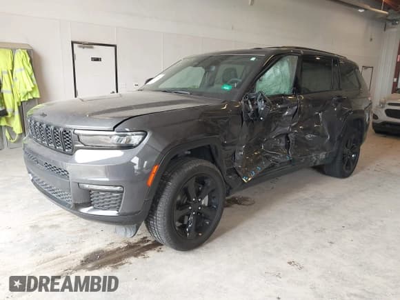 ✅ 2024 Jeep Grand Cherokee Limited • VIN: 1C4RJKBG3R8562077 • Lot: 42308834. Listed on IAAI with 21,134 mi. Free auction sales archive from the USA and detailed vehicle history report at DreamBid. Image 2.