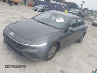 ✅ 2025 Hyundai Elantra SE • VIN: KMHLL4DG8SU910392 • Lot: 43174872. Listed on IAAI with 6,028 mi. Free auction sales archive from the USA and detailed vehicle history report at DreamBid. Image 2.