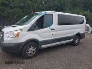 ✅ 2015 Ford Transit XL • VIN: 1FMZK1YM8FKB06431 • Lot: 42653296. Wystawiony na IAAI z przebiegiem 211 105 mil. Bezpłatny archiwum sprzedaży aukcyjnych z USA i szczegółowy raport historii pojazdu na DreamBid. Zdjęcie 18.