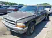 ✅ 2000 Dodge Dakota Sport • VIN: 1B7GL2AZ1YS730255 • Лот: 42826219. Размещён на IAAI с пробегом 190 037 миль миль. Получите бесплатный доступ к архиву аукционных продаж из США и посмотрите подробный отчёт об истории автомобиля на DreamBid. Изображение 2.