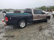 ✅ 2001 Dodge Dakota • VIN: 1B7GL22X41S135029 • Lot: 51102745. Wystawiony na Copart z przebiegiem Nie podano. Bezpłatny archiwum sprzedaży aukcyjnych z USA i szczegółowy raport historii pojazdu na DreamBid. Zdjęcie 3.