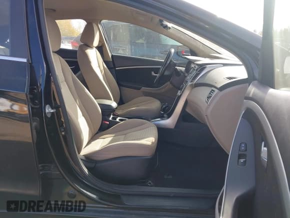 ✅ 2013 Hyundai Elantra • VIN: KMHD35LE7DU124225 • Lot: 43590670. Listed on IAAI with 98,658 mi. Free auction sales archive from the USA and detailed vehicle history report at DreamBid. Image 5.