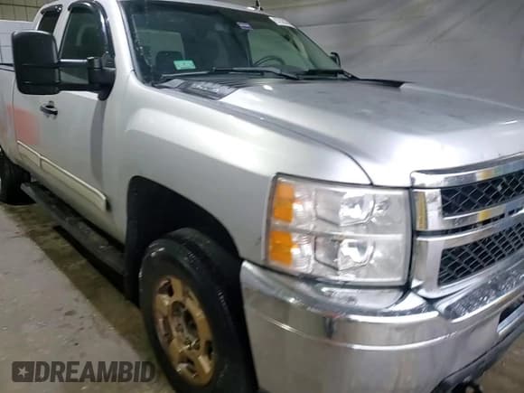 ✅ 2012 Chevrolet Silverado 2500HD LT • VIN: 1GC2KXCG1CZ352458 • Lot: 87028325. Wystawiony na Copart z przebiegiem 112 786 mil. Bezpłatny archiwum sprzedaży aukcyjnych z USA i szczegółowy raport historii pojazdu na DreamBid. Zdjęcie 13.