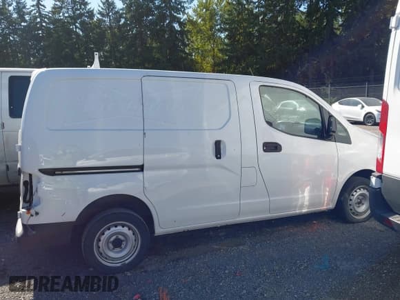 ✅ 2018 Nissan NV200 SV • VIN: 3N6CM0KN9JK701993 • Lot: 43217415. Wystawiony na IAAI z przebiegiem 64 861 mil. Bezpłatny archiwum sprzedaży aukcyjnych z USA i szczegółowy raport historii pojazdu na DreamBid. Zdjęcie 13.