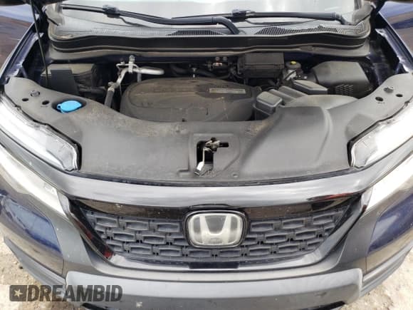 ✅ 2019 Honda Passport Elite • VIN: 5FNYF8H08KB016522 • Lot: 70820995. Listed on Copart with 62,796 mi. Free auction sales archive from the USA and detailed vehicle history report at DreamBid. Image 12.