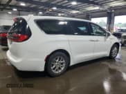✅ 2022 Chrysler Pacifica Touring • VIN: 2C4RC1FG3NR164851 • Lot: 81458335. Wystawiony na Copart z przebiegiem 56 661 mil. Bezpłatny archiwum sprzedaży aukcyjnych z USA i szczegółowy raport historii pojazdu na DreamBid. Zdjęcie 3.