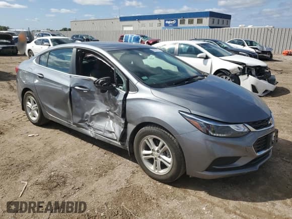 ✅ 2018 Chevrolet Cruze LT • VIN: 1G1BE5SM6J7167293 • Lot: 80909685. Listed on Copart with 39,452 mi. Free auction sales archive from the USA and detailed vehicle history report at DreamBid. Image 4.