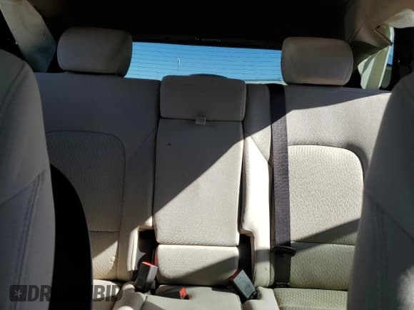 ✅ 2017 Hyundai Santa Fe 2.4L • VIN: 5XYZTDLB5HG432172 • Лот: 85932415. Опубликован ранее на Copart с пробегом 93 739 миль. Бесплатный доступ к архиву аукционных продаж из США и подробный отчёт об истории автомобиля на DreamBid. Изображение 10.