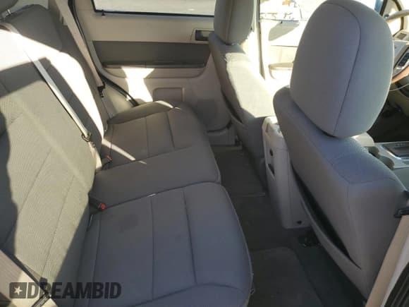 ✅ 2009 Ford Escape Hybrid • VIN: 1FMCU49399KC67009 • Lot: 80194904. Wystawiony na Copart z przebiegiem 169 633 mil. Bezpłatny archiwum sprzedaży aukcyjnych z USA i szczegółowy raport historii pojazdu na DreamBid. Zdjęcie 10.