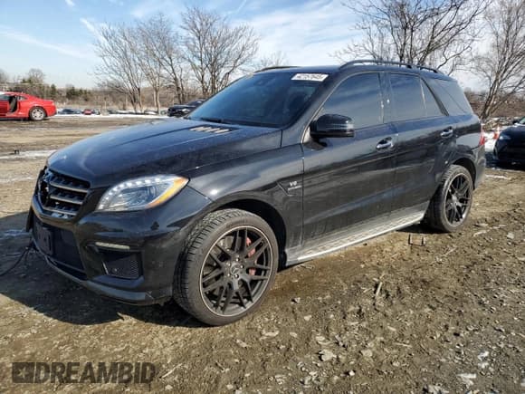 ✅ 2014 Mercedes-Benz M 63 AMG • VIN: 4JGDA7EB3EA335025 • Лот: 42157645. Опубликован ранее на Copart с пробегом 84 338 миль. Бесплатный доступ к архиву аукционных продаж из США и подробный отчёт об истории автомобиля на DreamBid. Изображение 1.